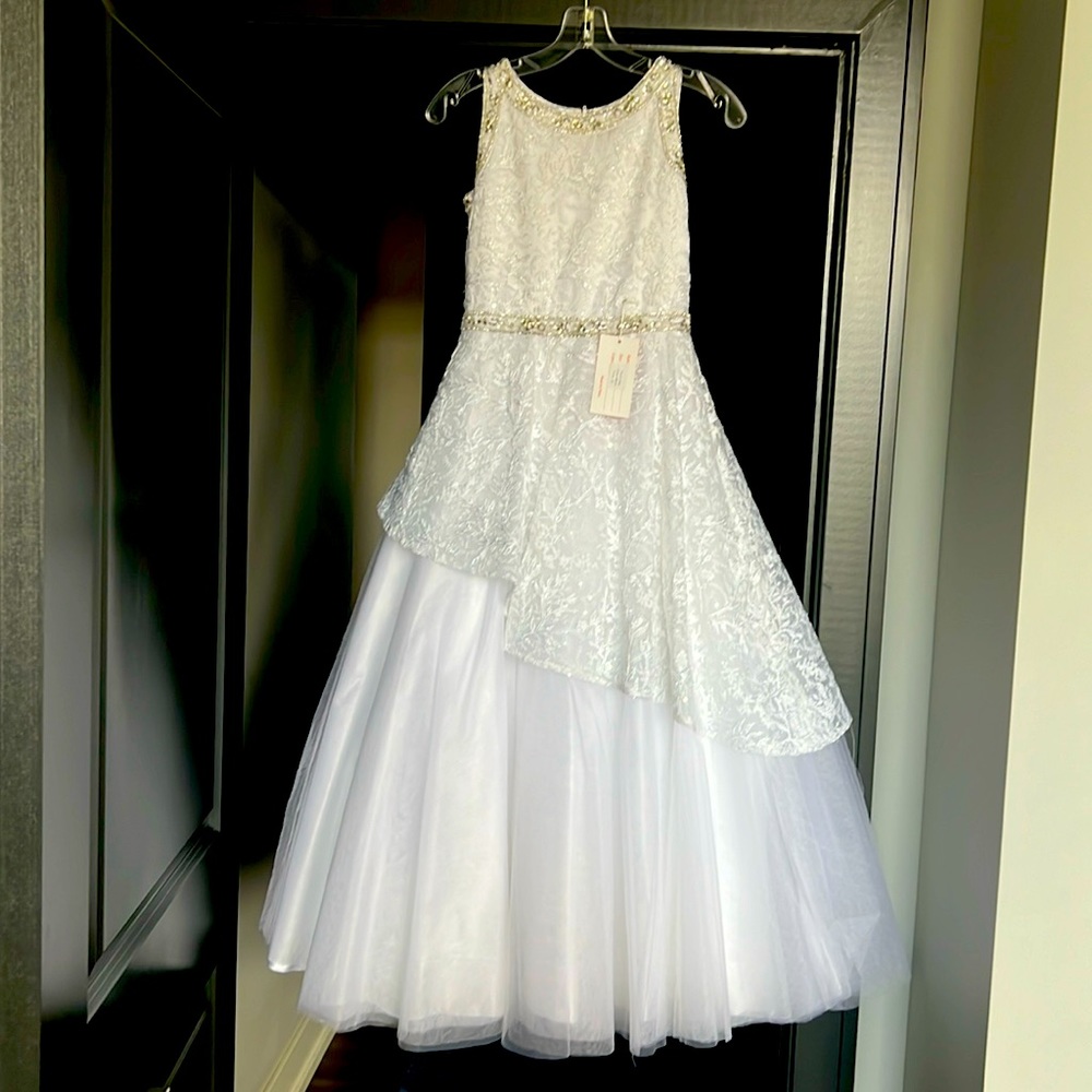 Maci dress brand new never worn. Tag still on it.